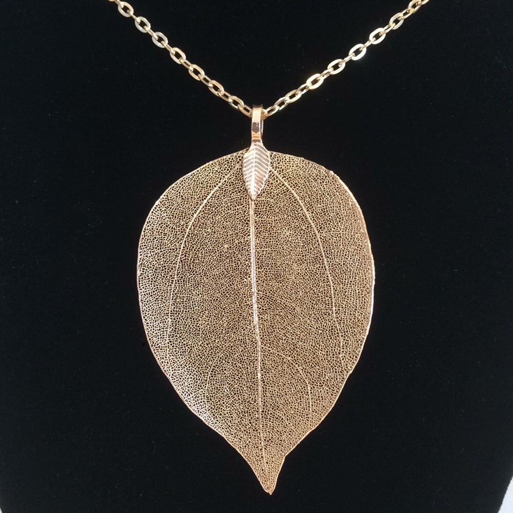 Real 3D Leaf Pendant Necklace